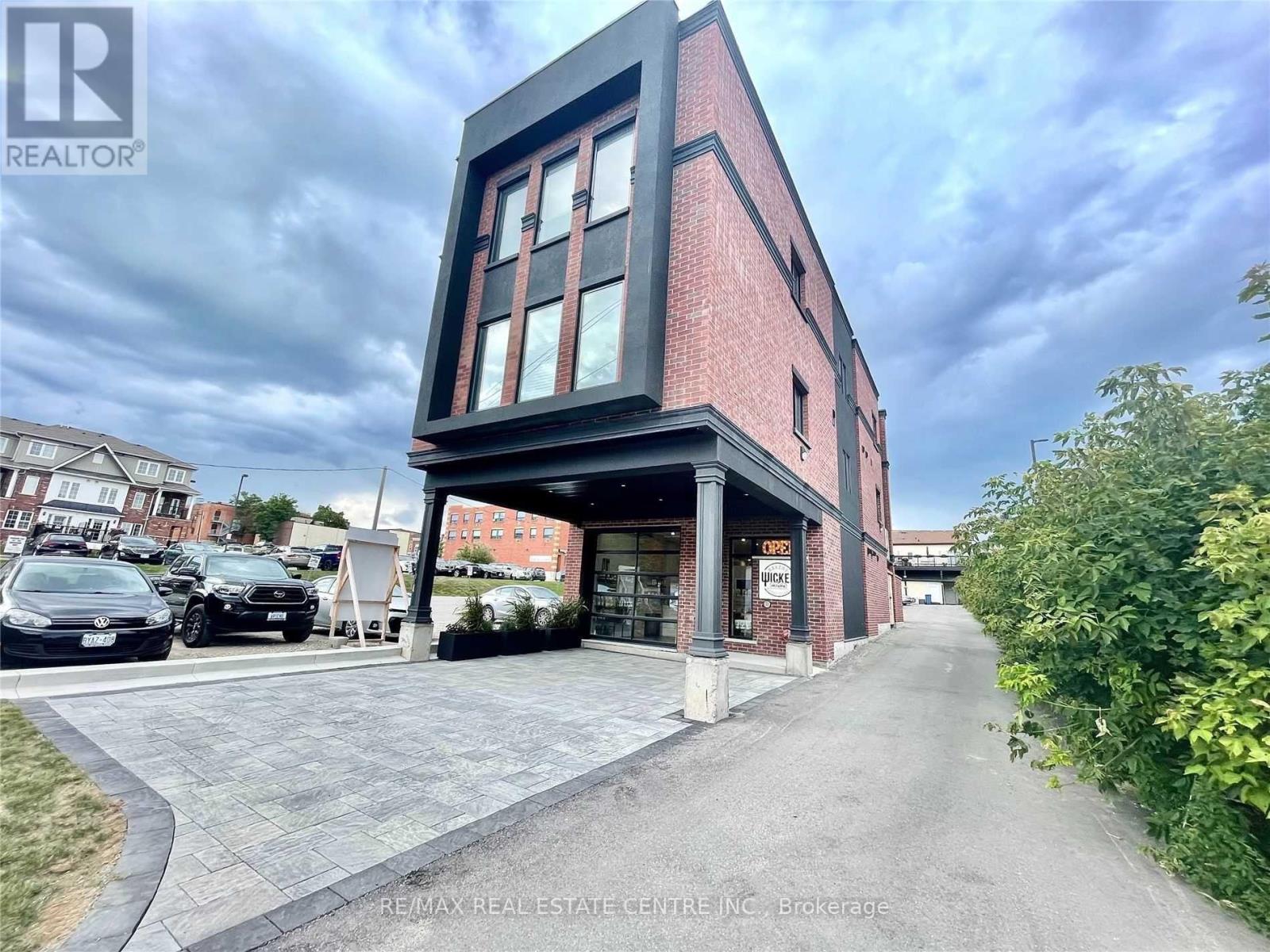 17-b Armstrong Street Property Photo 1