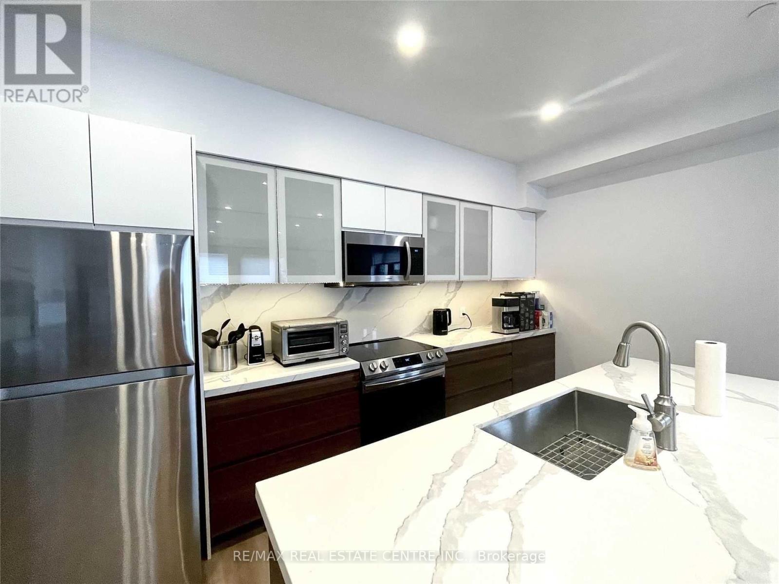 17-b Armstrong Street Property Photo 4