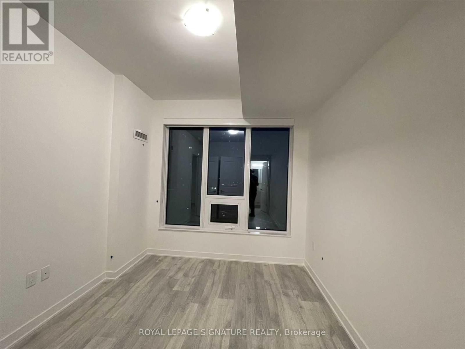 605 - 4655 Metcalfe Avenue Property Photo 4