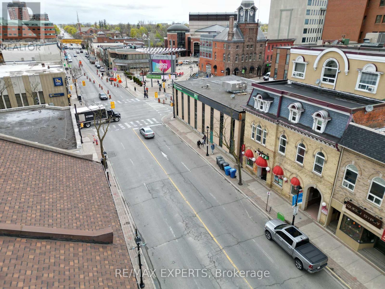 402 - 8 Main Street S Property Photo 14