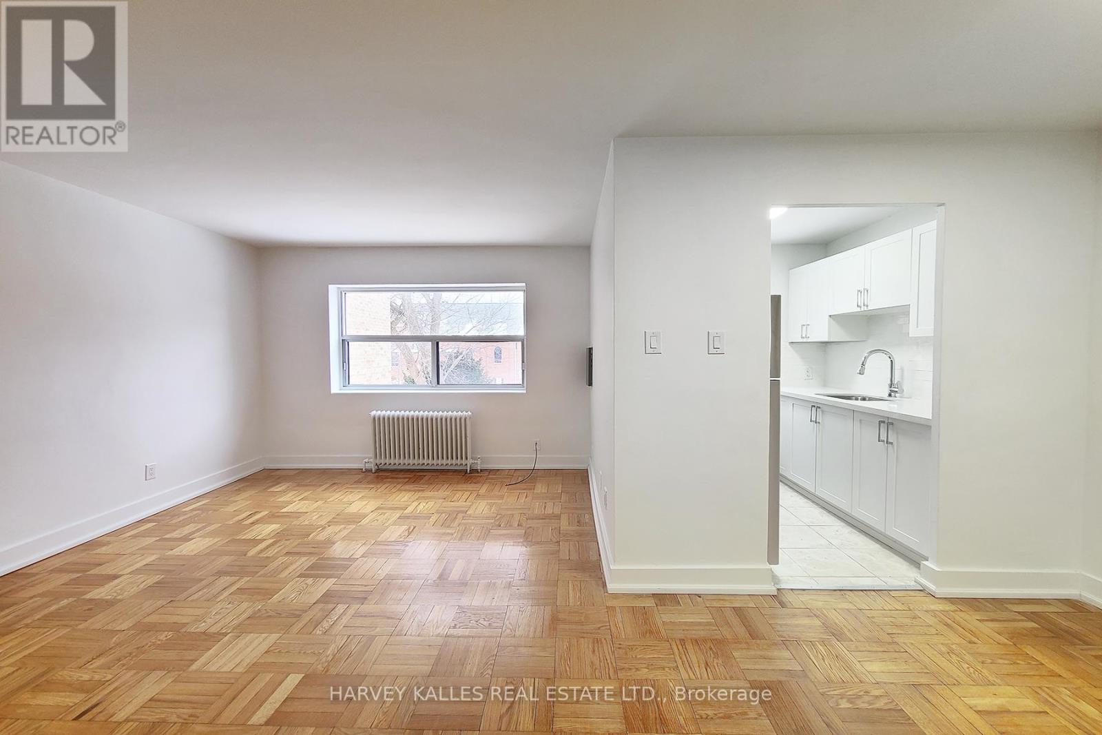 203 - 285 Park Lawn Road Property Photo 13