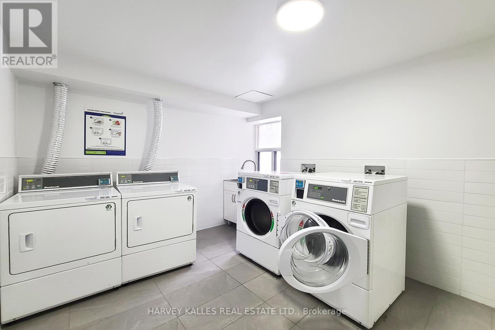 203 - 285 Park Lawn Road Property Photo 14