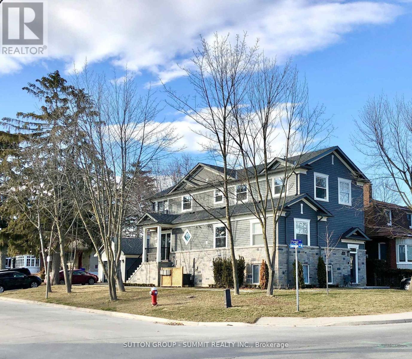 31 OAKWOOD AVENUE N Property Photo 1