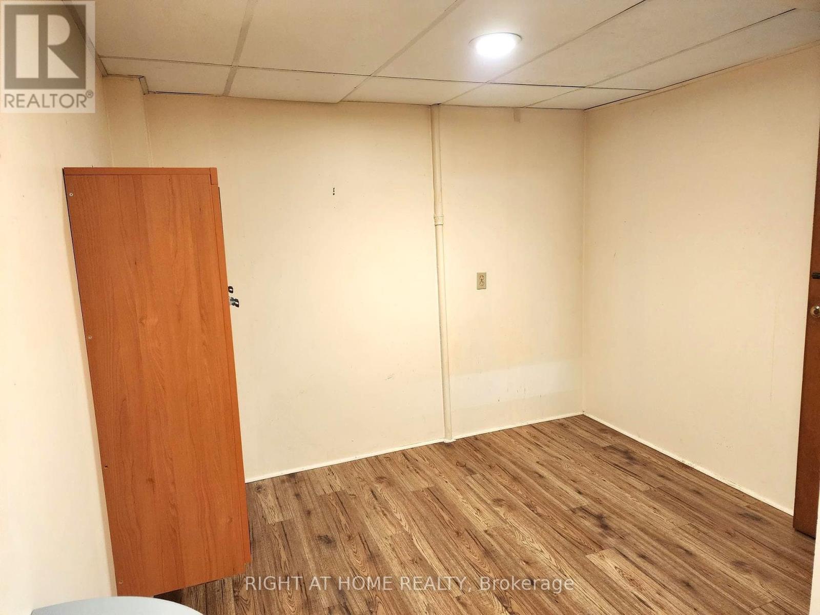 C9 - 7171 Torbram Road Property Photo 7
