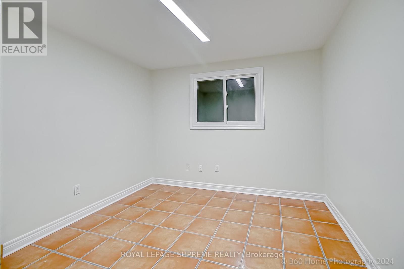 14 - 1444 Dupont Street Property Photo 5