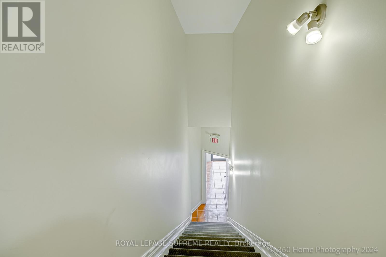 14 - 1444 Dupont Street Property Photo 13