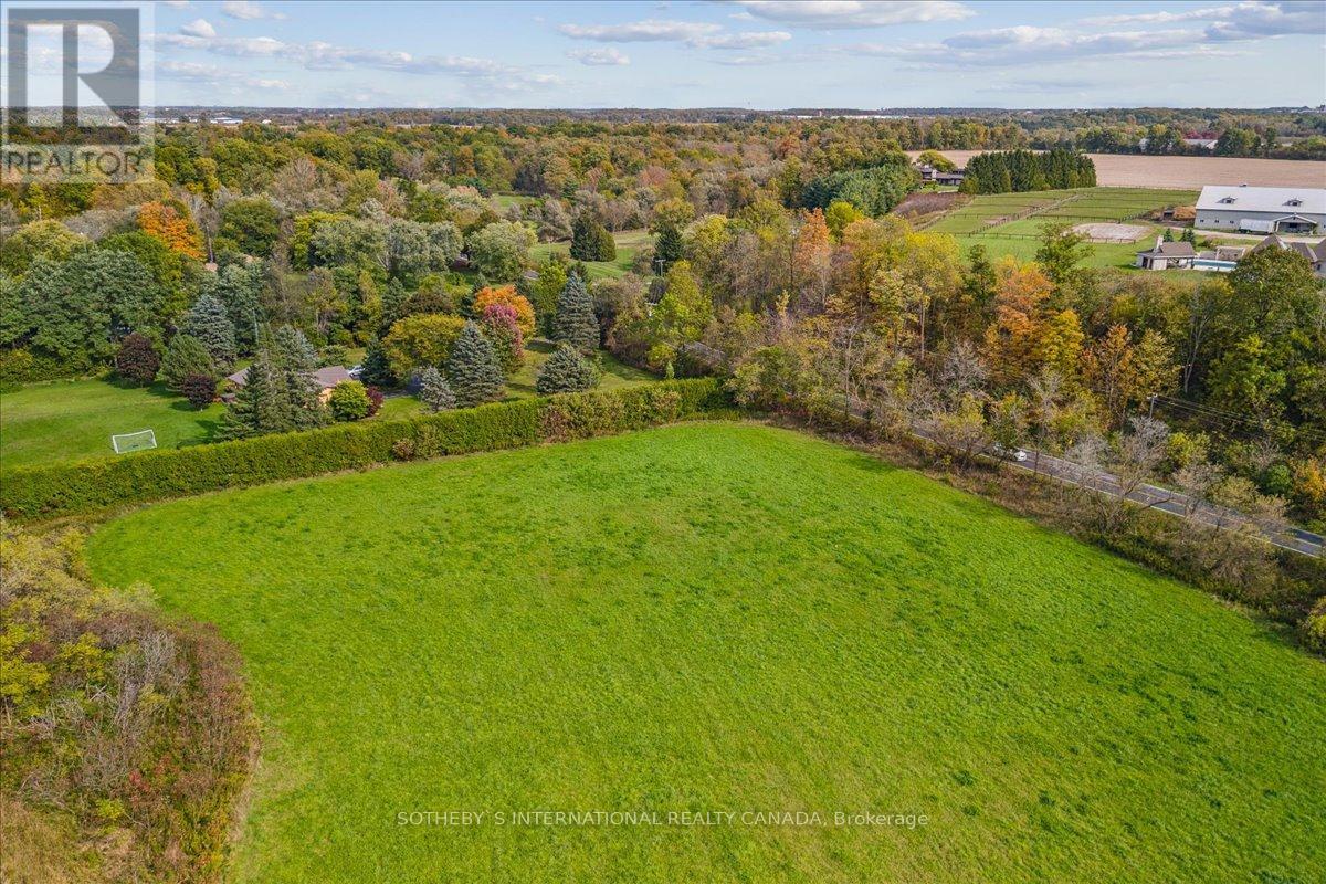 9 Walkers Line Property Photo 8