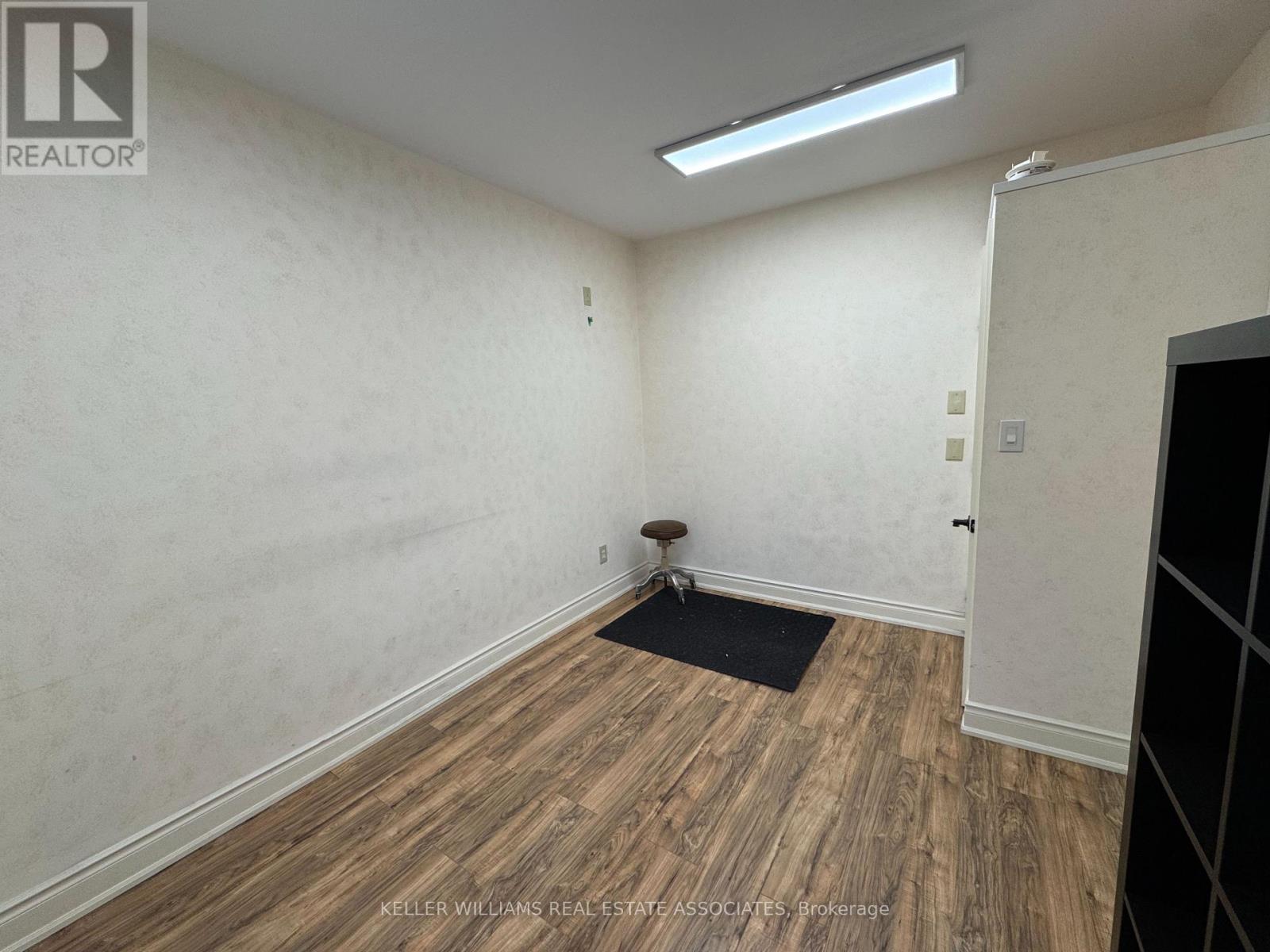 207 - 1553 Hurontario Street Property Photo 10