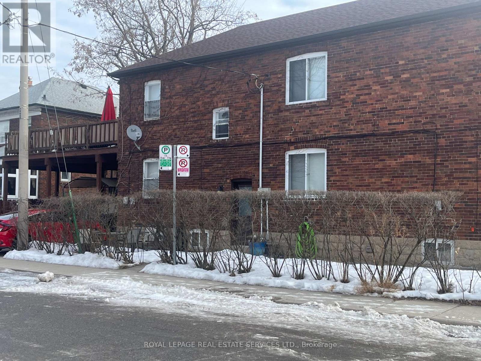 344-346 St. John Road W Property Photo 2