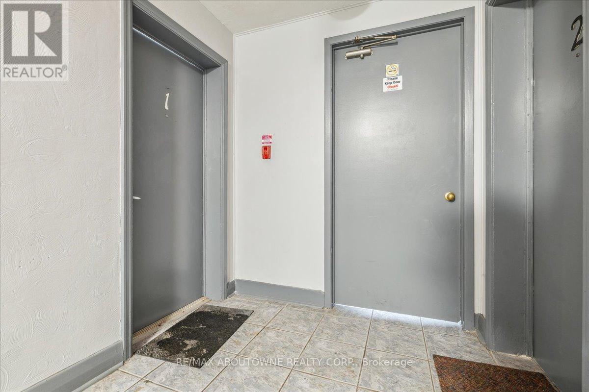 1 - 1023 Churchill Avenue Property Photo 4