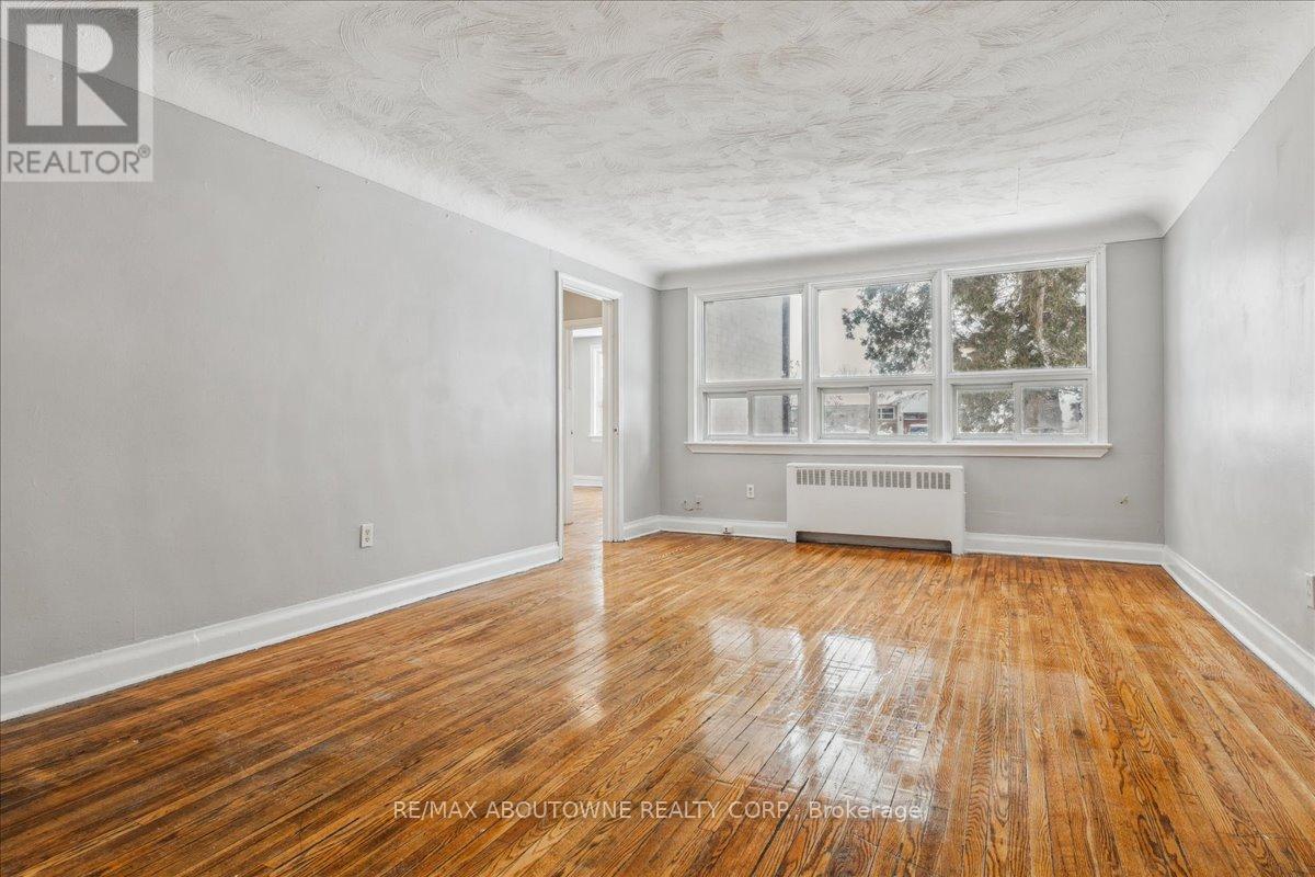 1 - 1023 Churchill Avenue Property Photo 6
