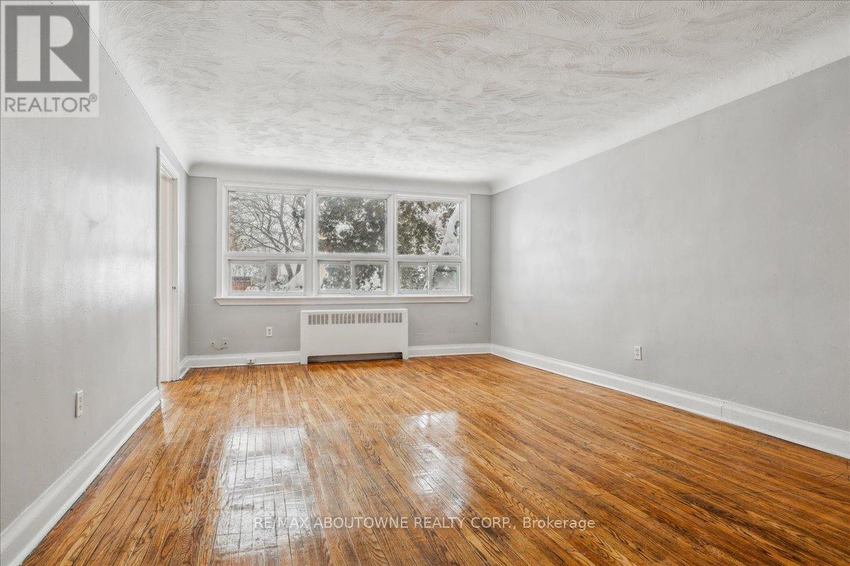 1 - 1023 Churchill Avenue Property Photo 8