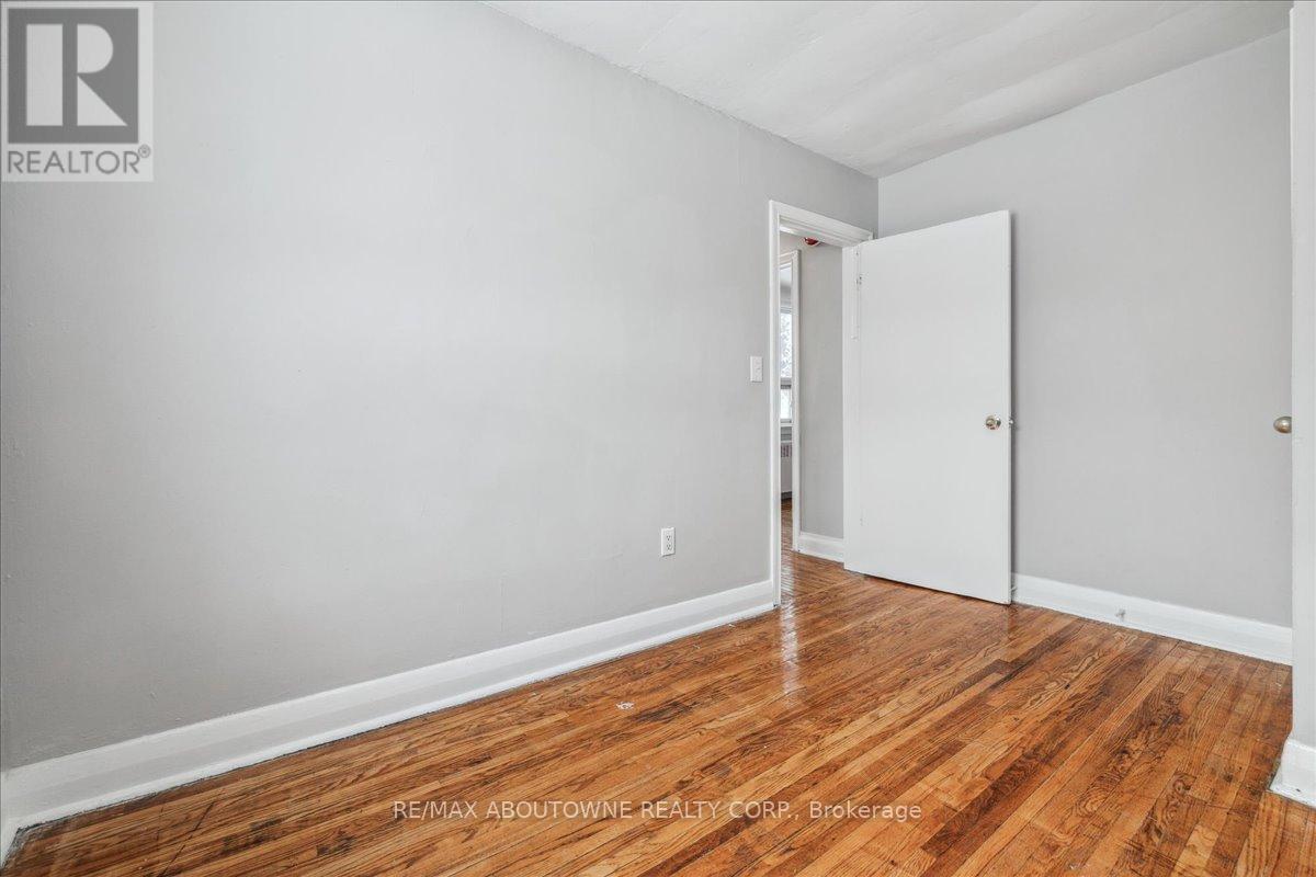 1 - 1023 Churchill Avenue Property Photo 28