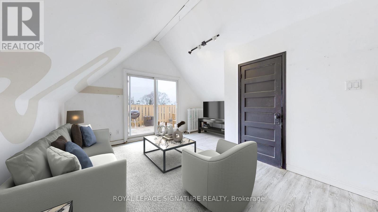 4 - 215 Pearson Avenue Property Photo 1