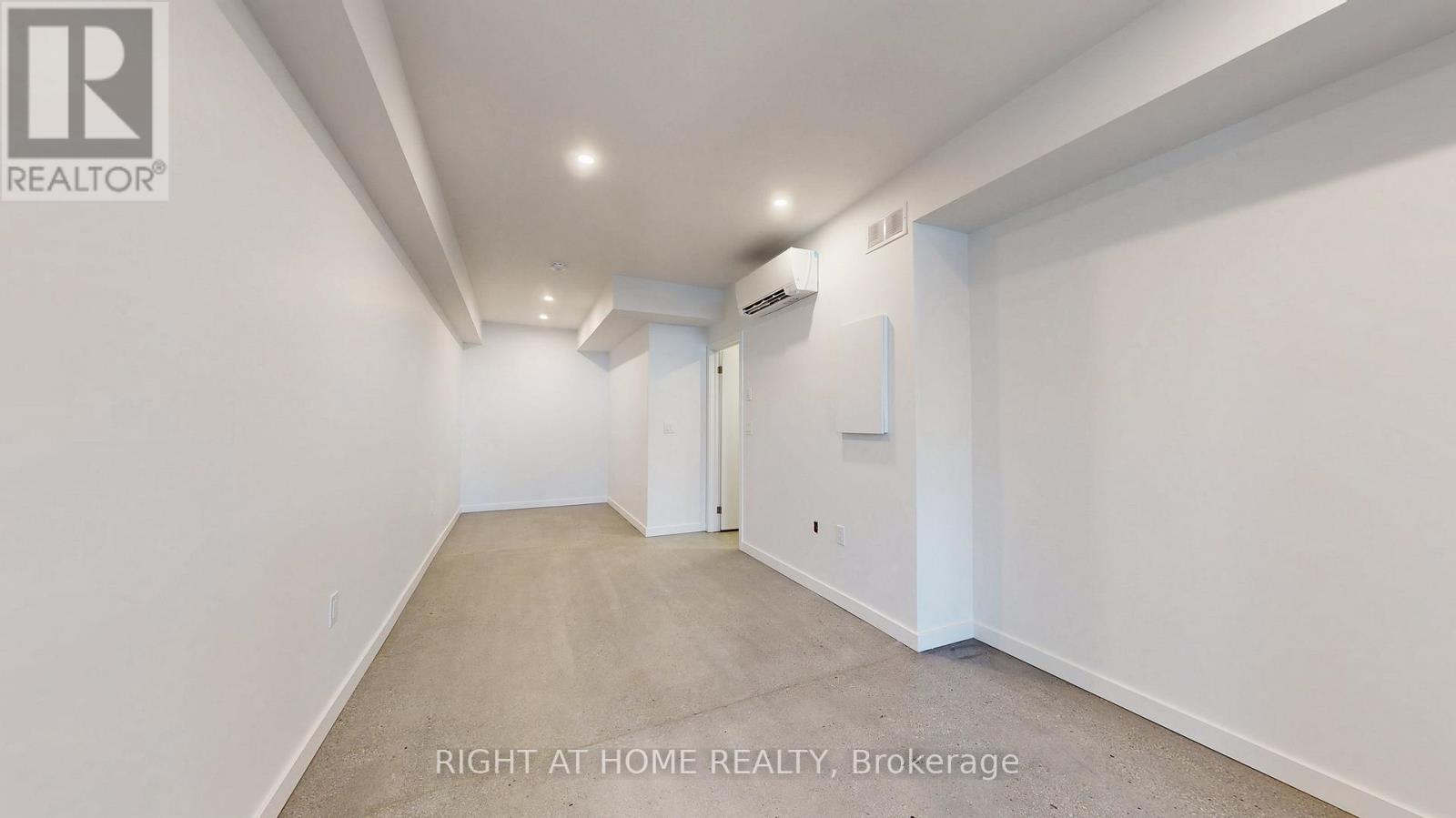 Unit 2 - 3122 Dundas Street W Property Photo 5
