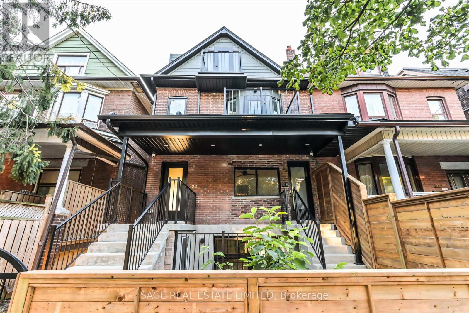 A - 22 LANSDOWNE AVENUE Property Photo 1