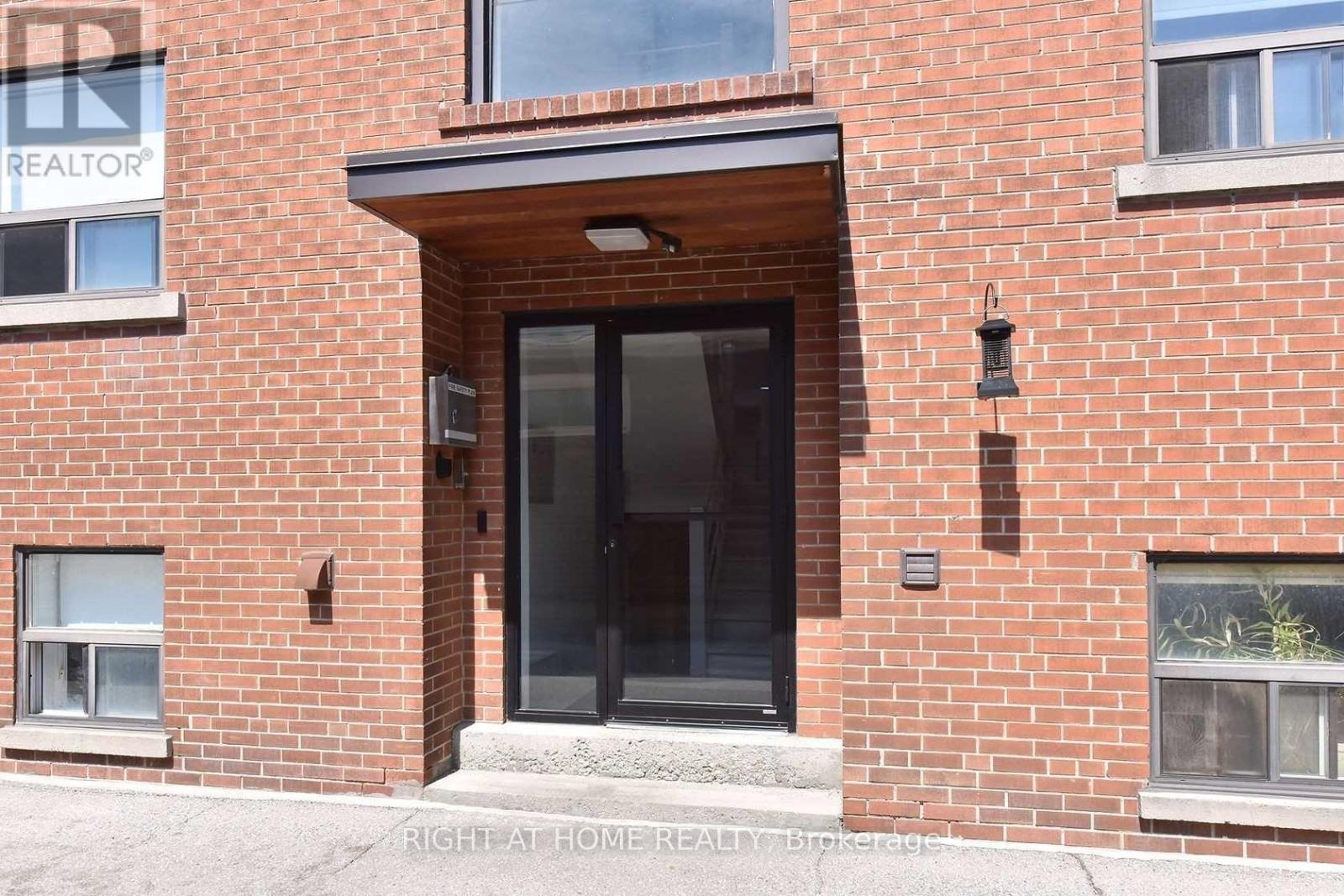 121 Fourth Street Property Photo 3