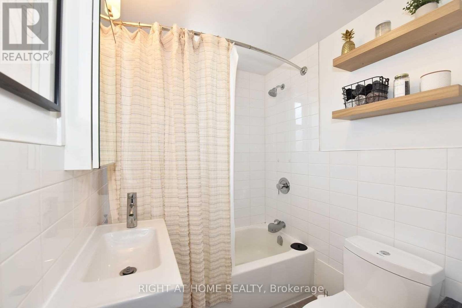 121 Fourth Street Property Photo 17