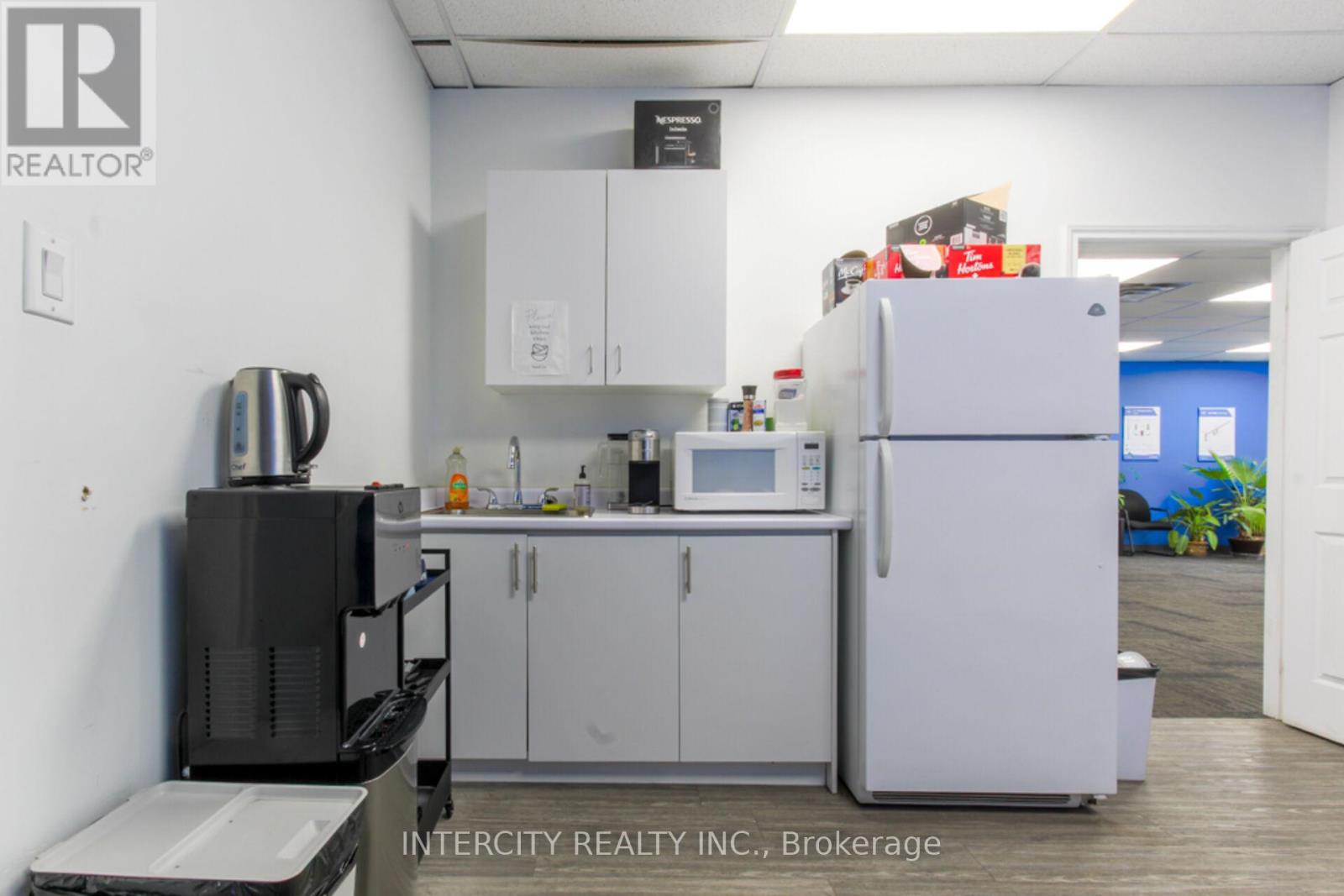 1132 South Service Road W Property Photo 8