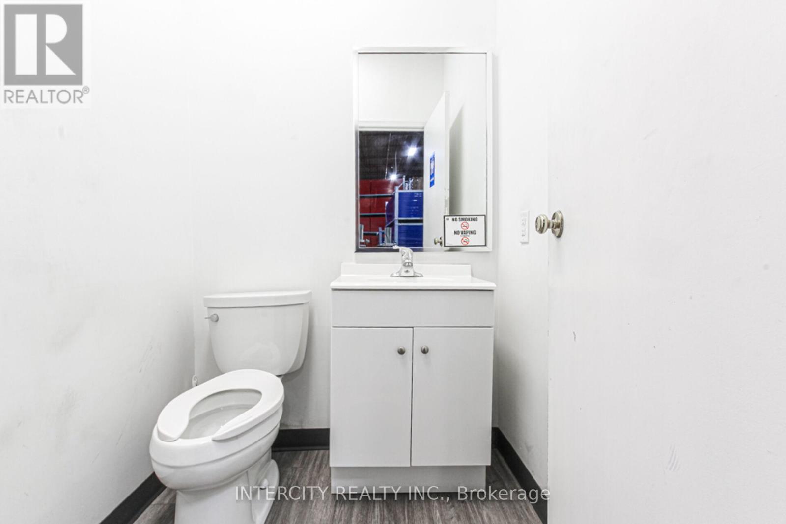 1132 South Service Road W Property Photo 10