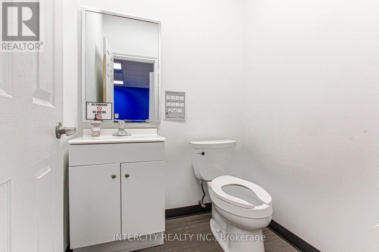 1132 South Service Road W Property Photo 18