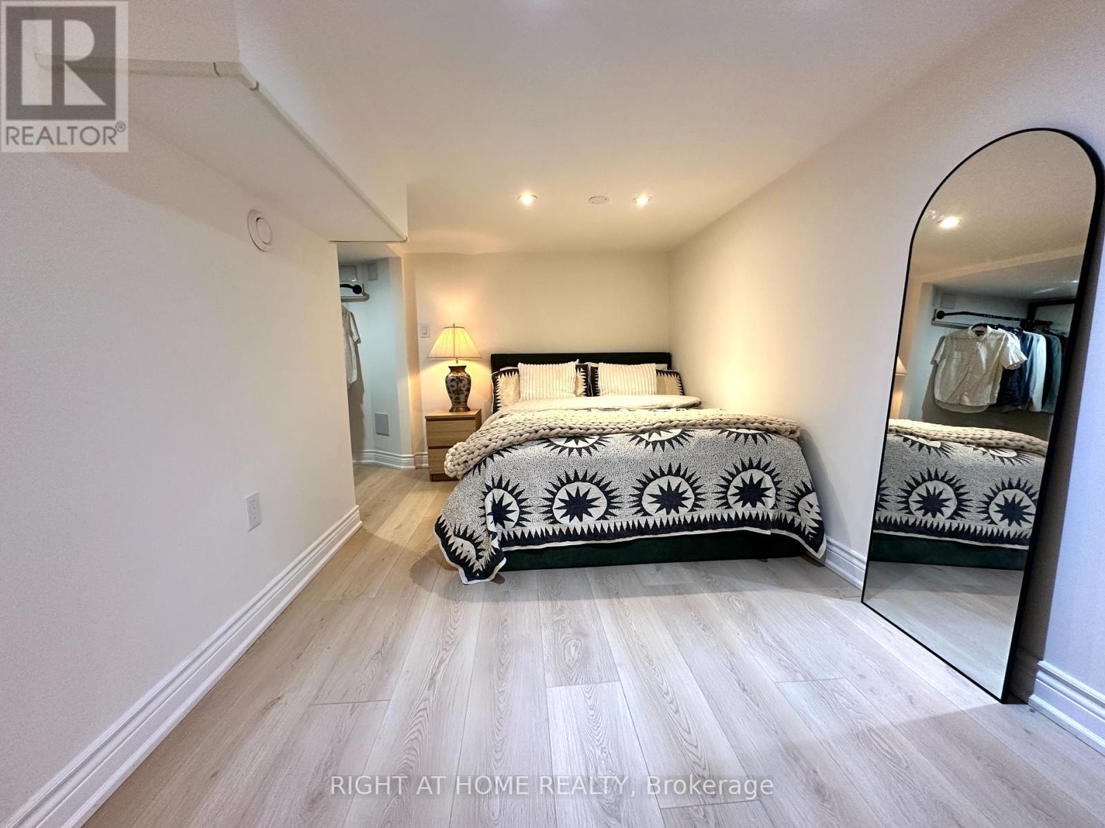 547 Saint Clarens Avenue Property Photo 31