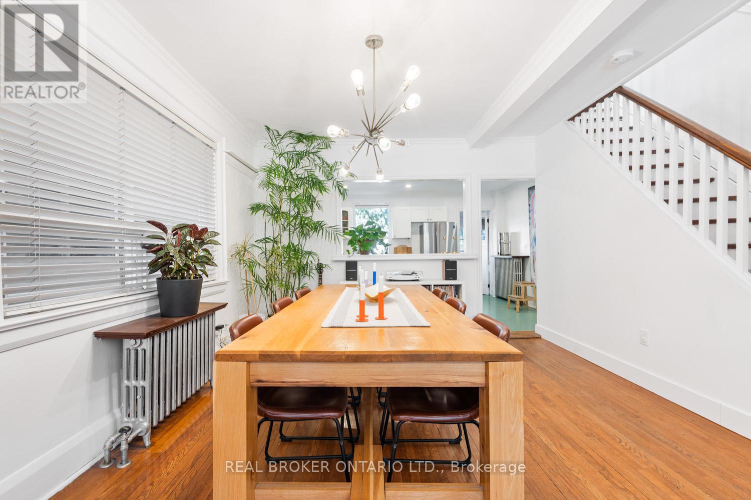 130 Harvie Avenue Property Photo 8