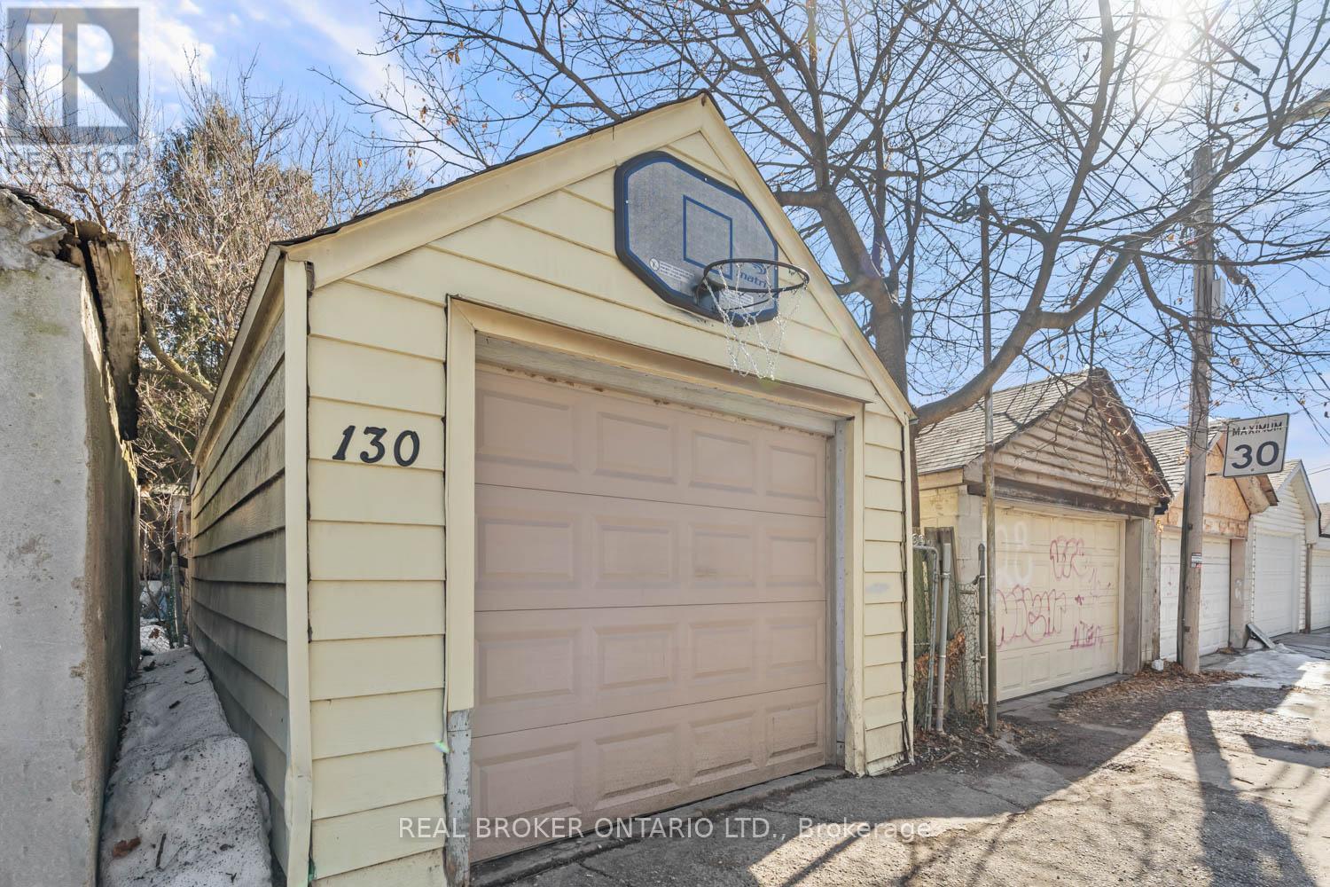 130 Harvie Avenue Property Photo 42