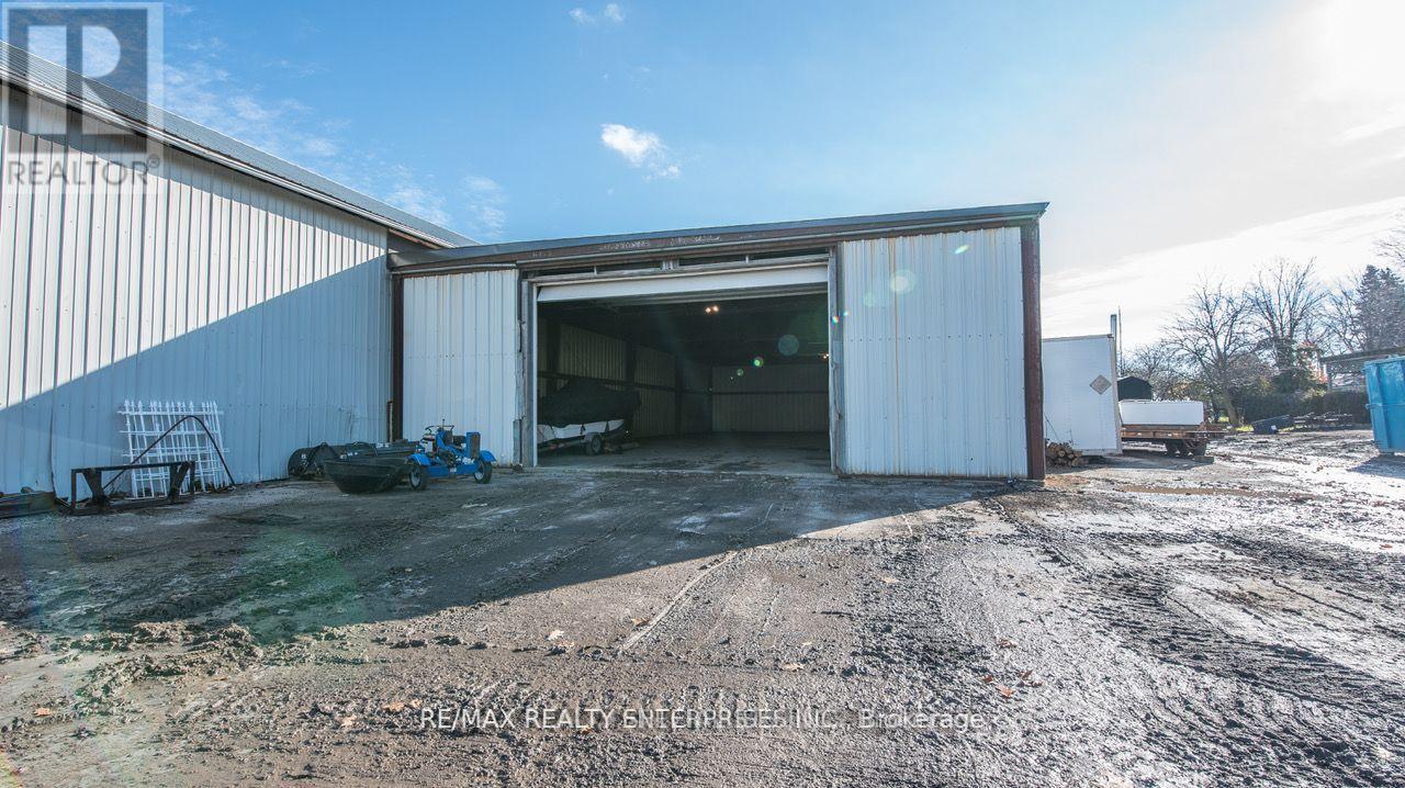8837 Trafalgar Road Property Photo 3