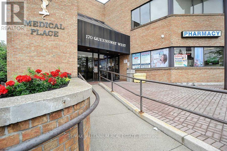 107 - 170 QUEENSWAY AVENUE Property Photo 1