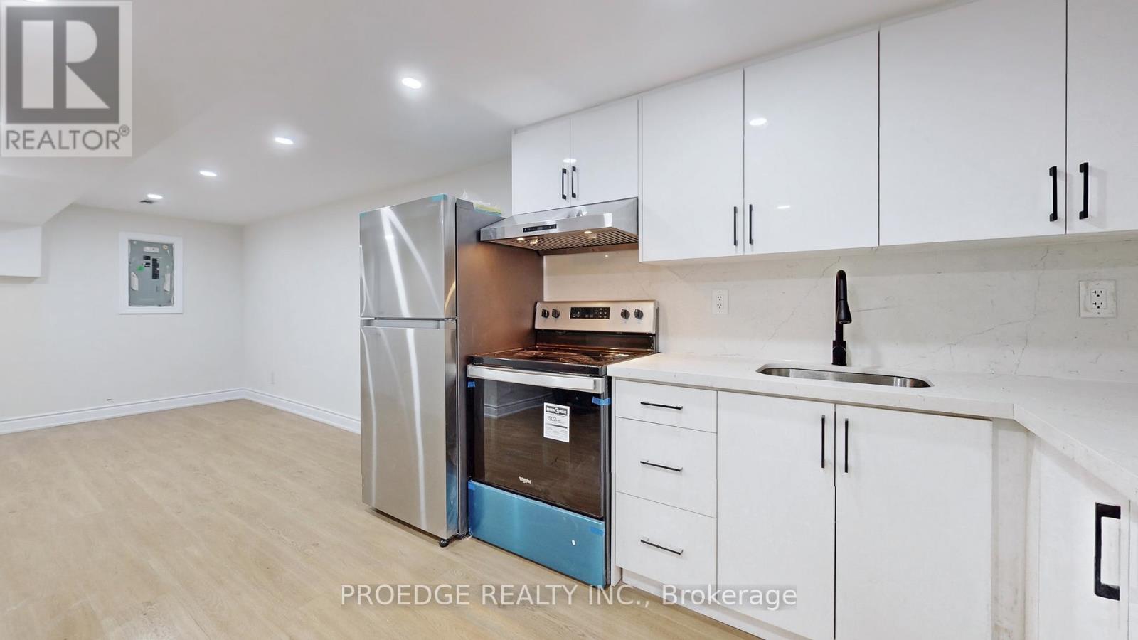 177 Wallace Avenue Property Photo 27