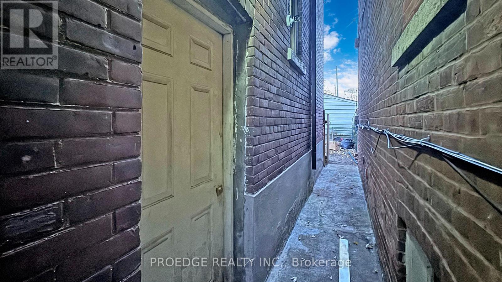 177 Wallace Avenue Property Photo 36