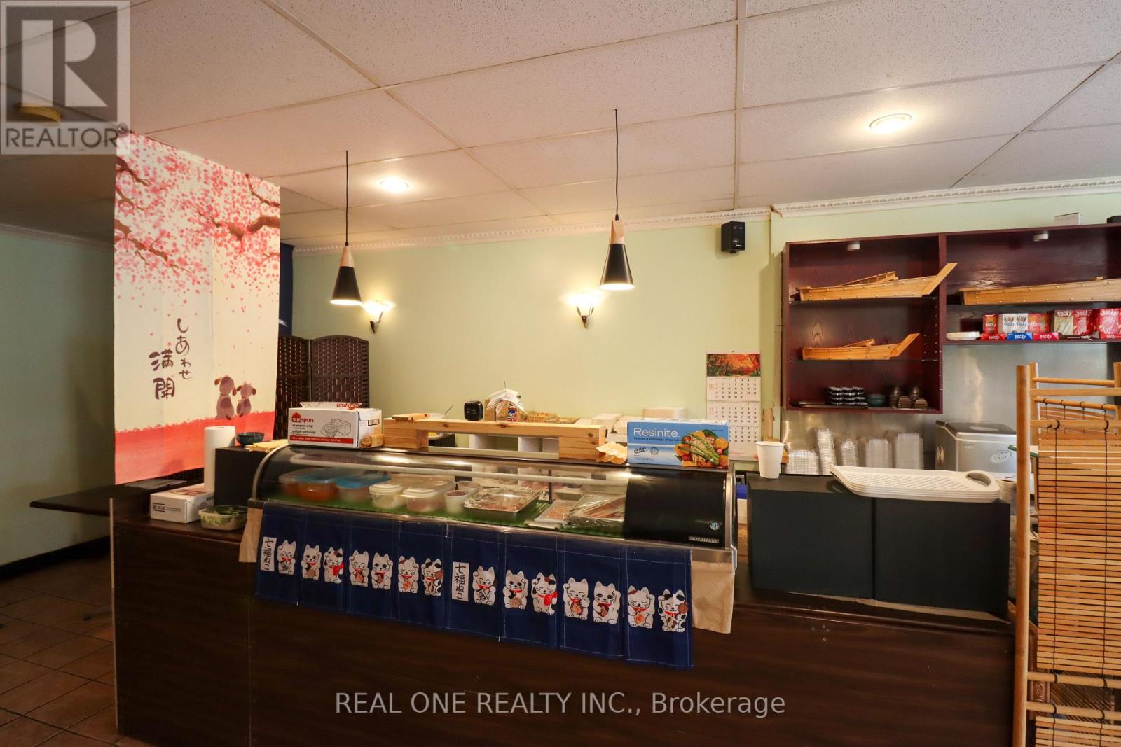 10 Mill Street E Property Photo 6