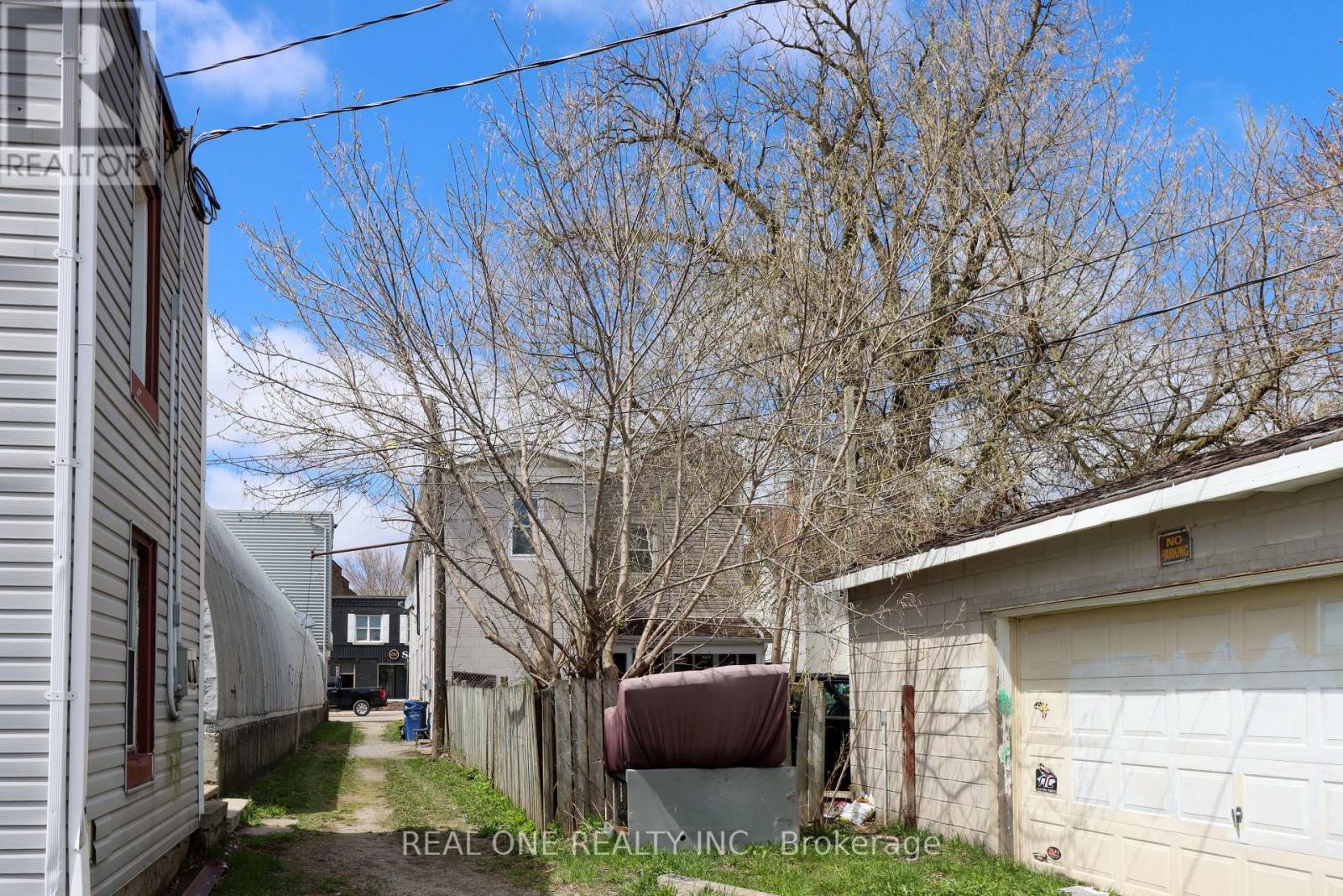 10 Mill Street E Property Photo 30