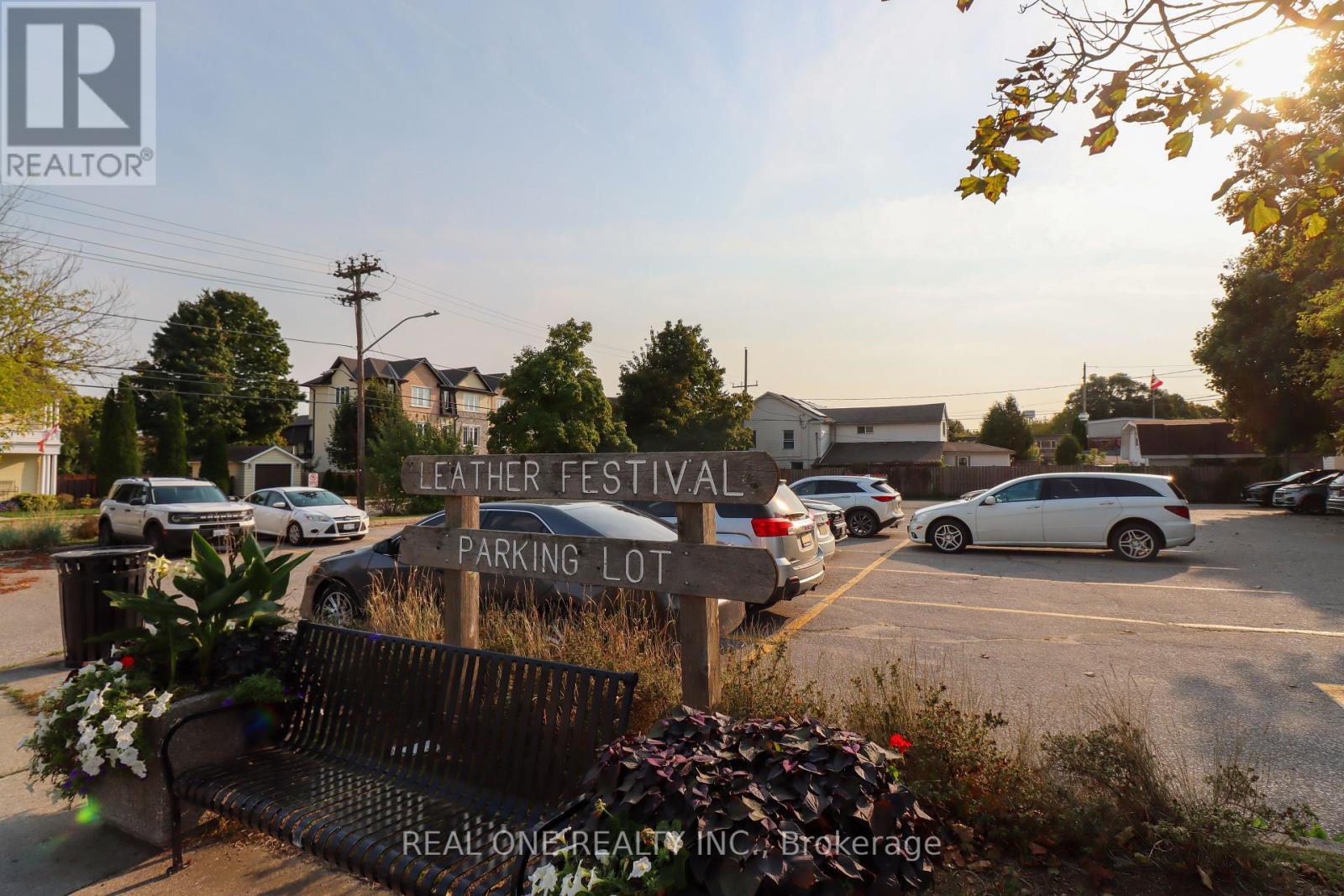 10 Mill Street E Property Photo 33