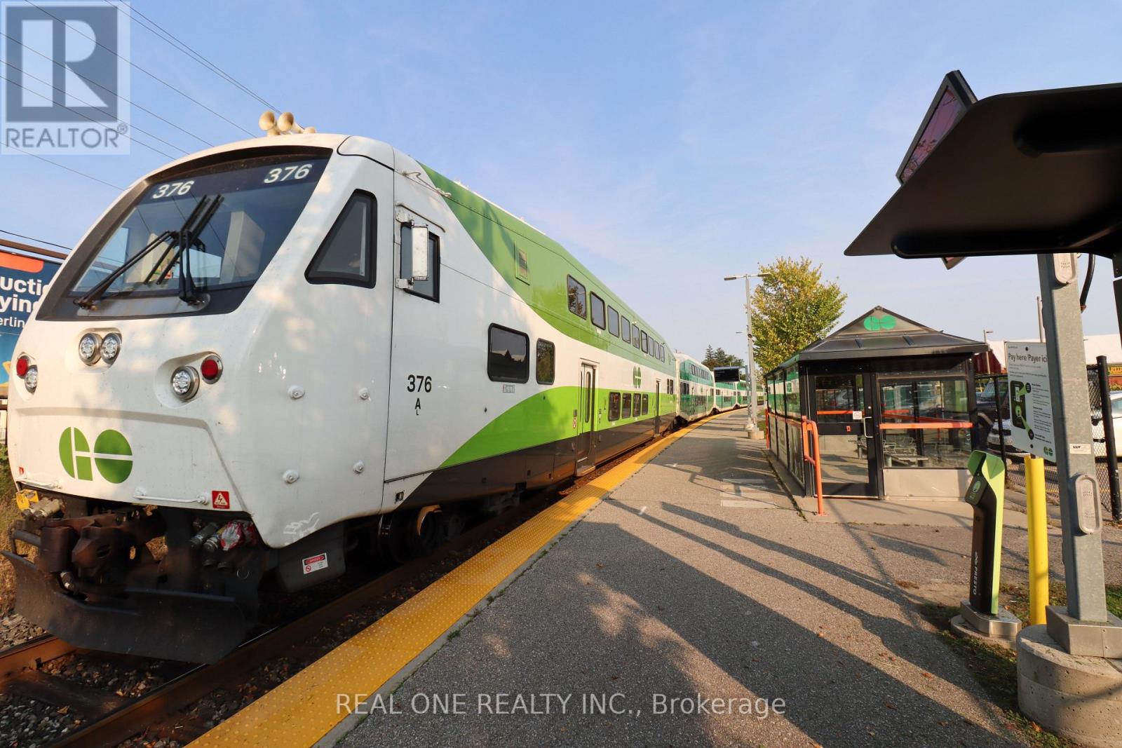 10 Mill Street E Property Photo 39