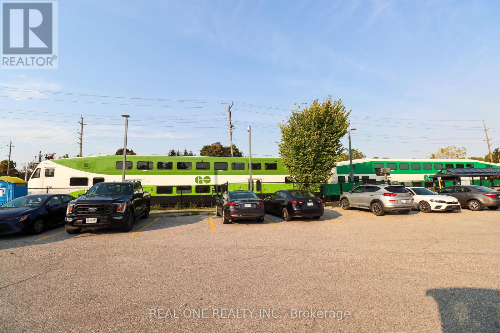 10 Mill Street E Property Photo 40