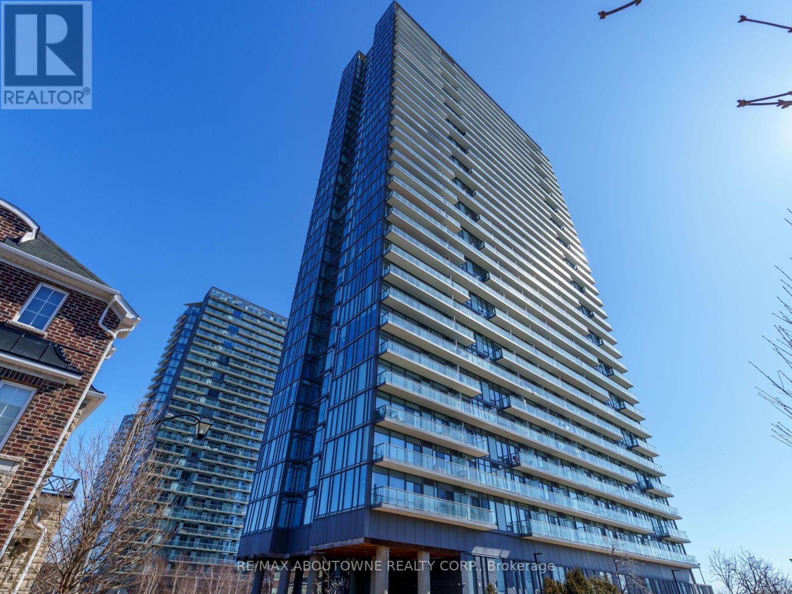 2702 - 105 The Queensway Avenue Property Photo 1