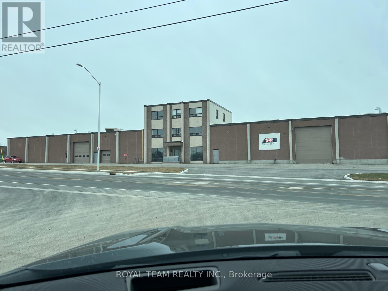 270 Bronte Street N Property Photo 11
