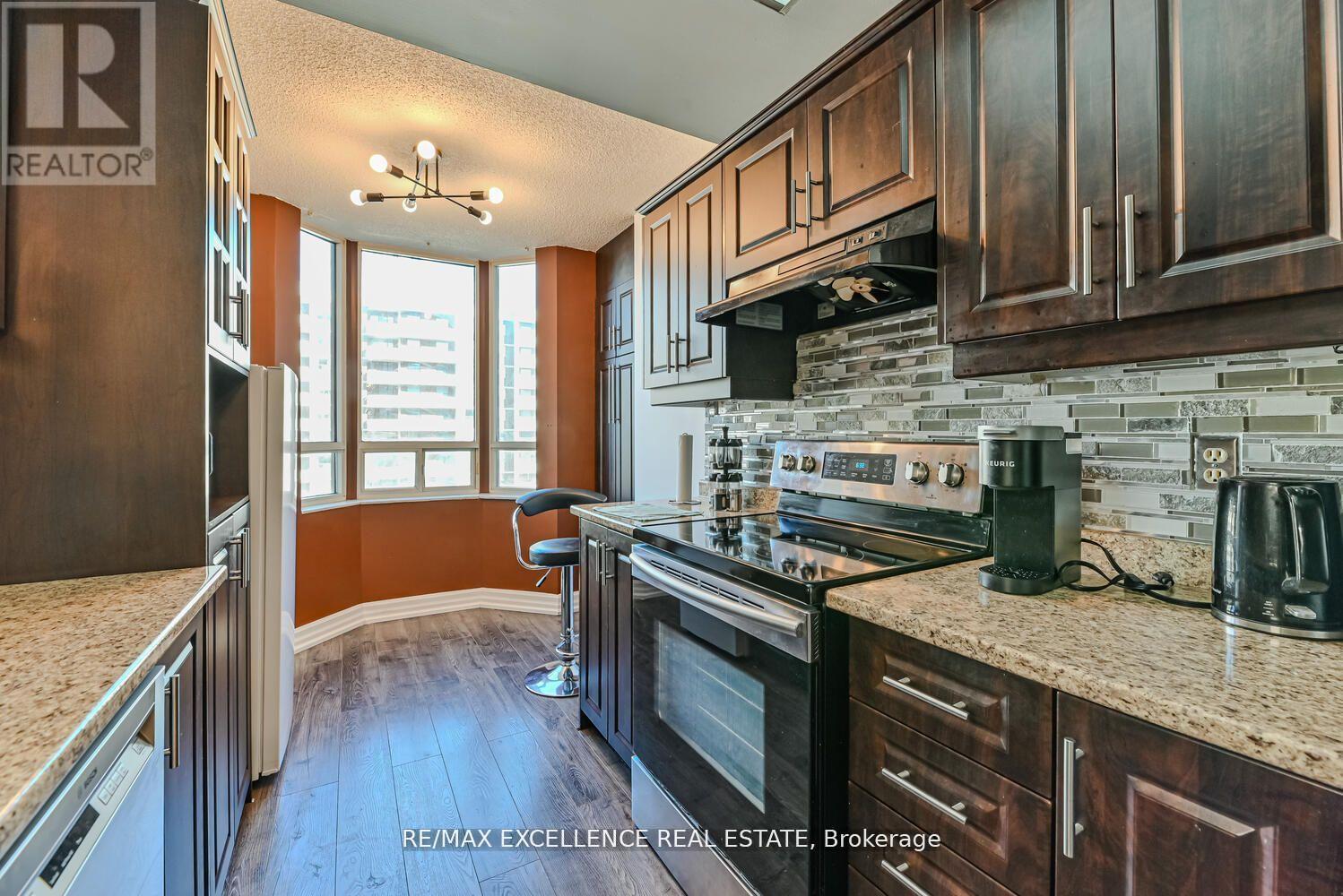 1002 - 5 Lisa Street Property Photo 22