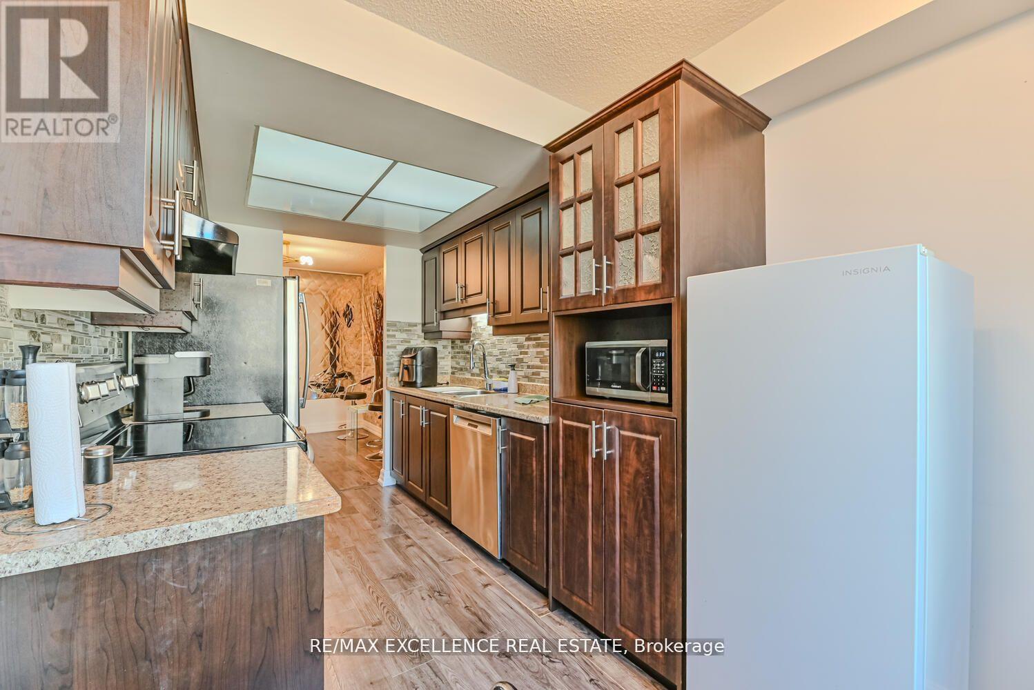 1002 - 5 Lisa Street Property Photo 24