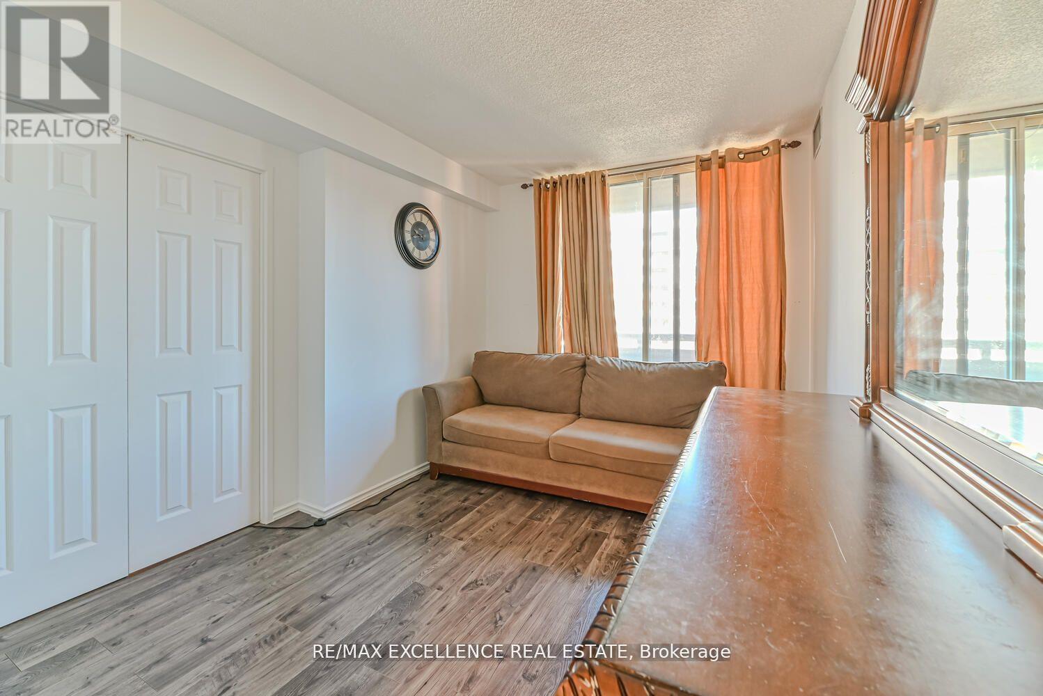 1002 - 5 Lisa Street Property Photo 27