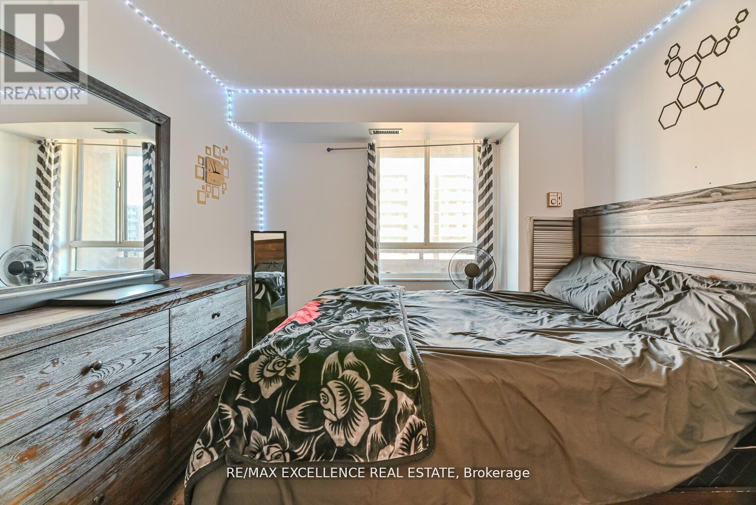1002 - 5 Lisa Street Property Photo 32