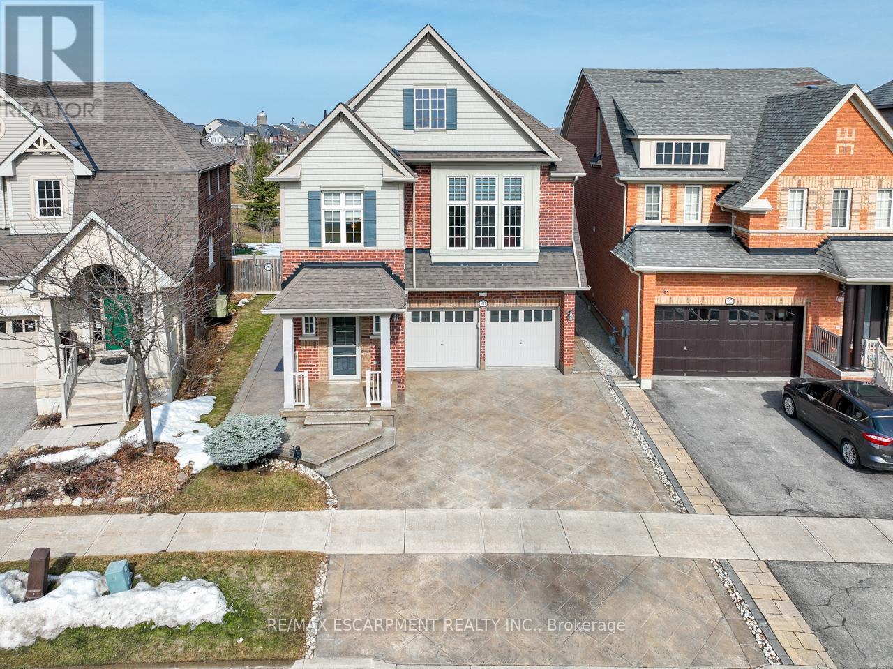 90 Waterville Way Property Photo