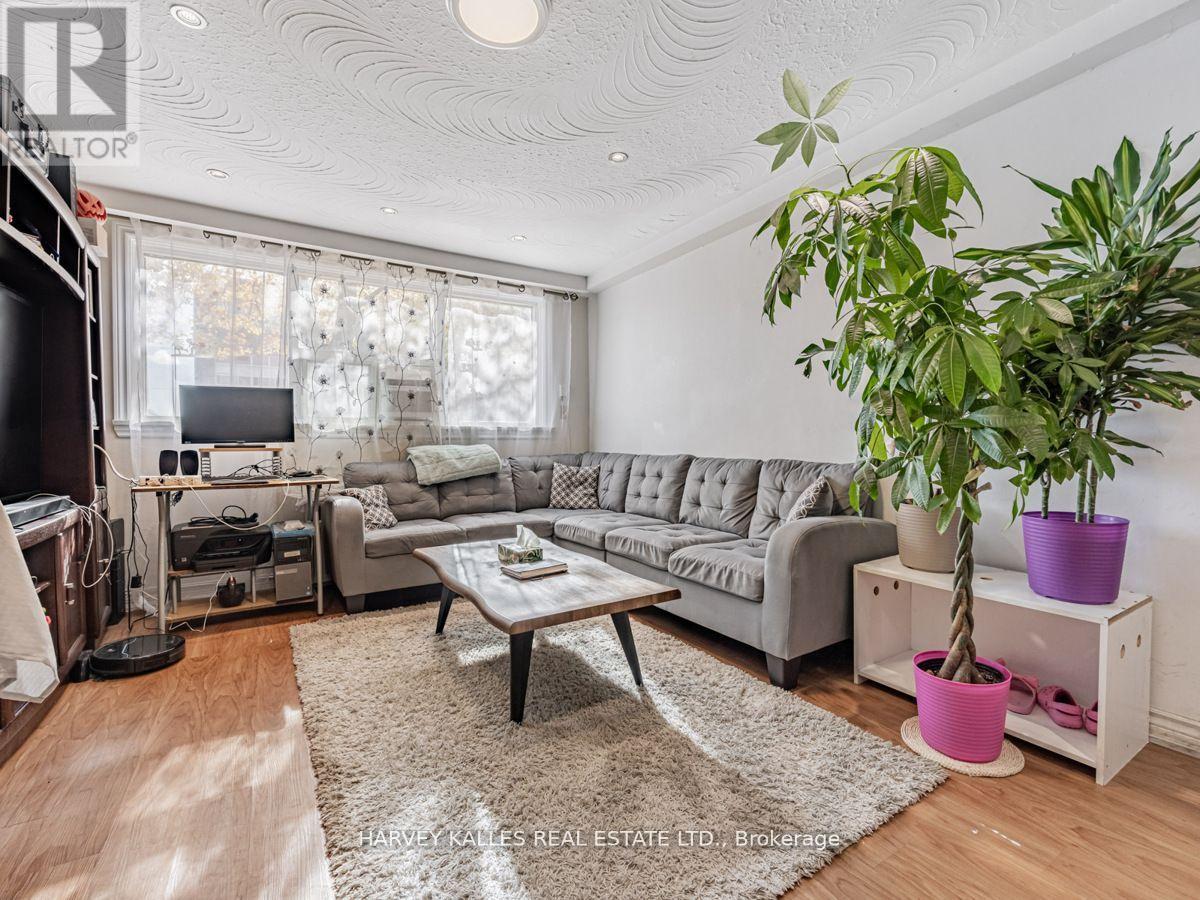 6 Carrington Avenue Property Photo 2