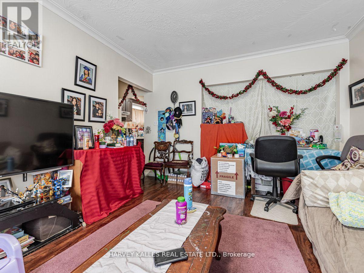 6 Carrington Avenue Property Photo 10