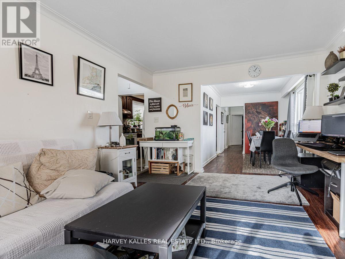 6 Carrington Avenue Property Photo 18