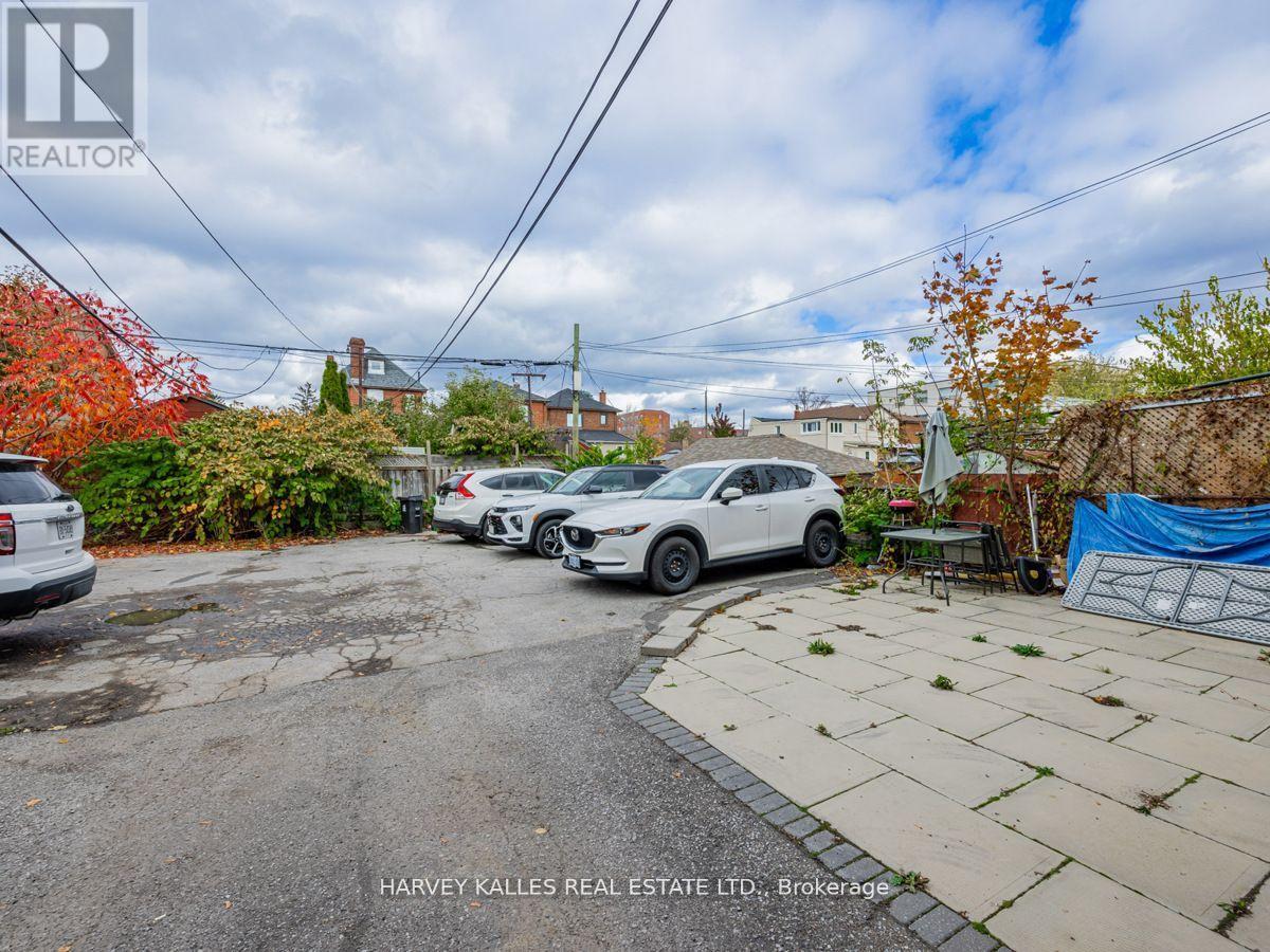 6 Carrington Avenue Property Photo 26