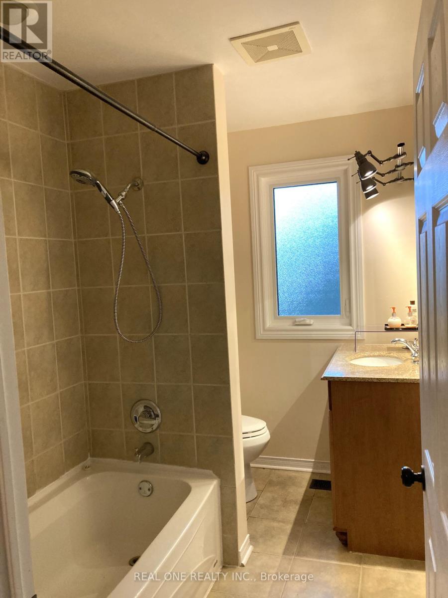 12 Lyndfield Crescent Property Photo 12
