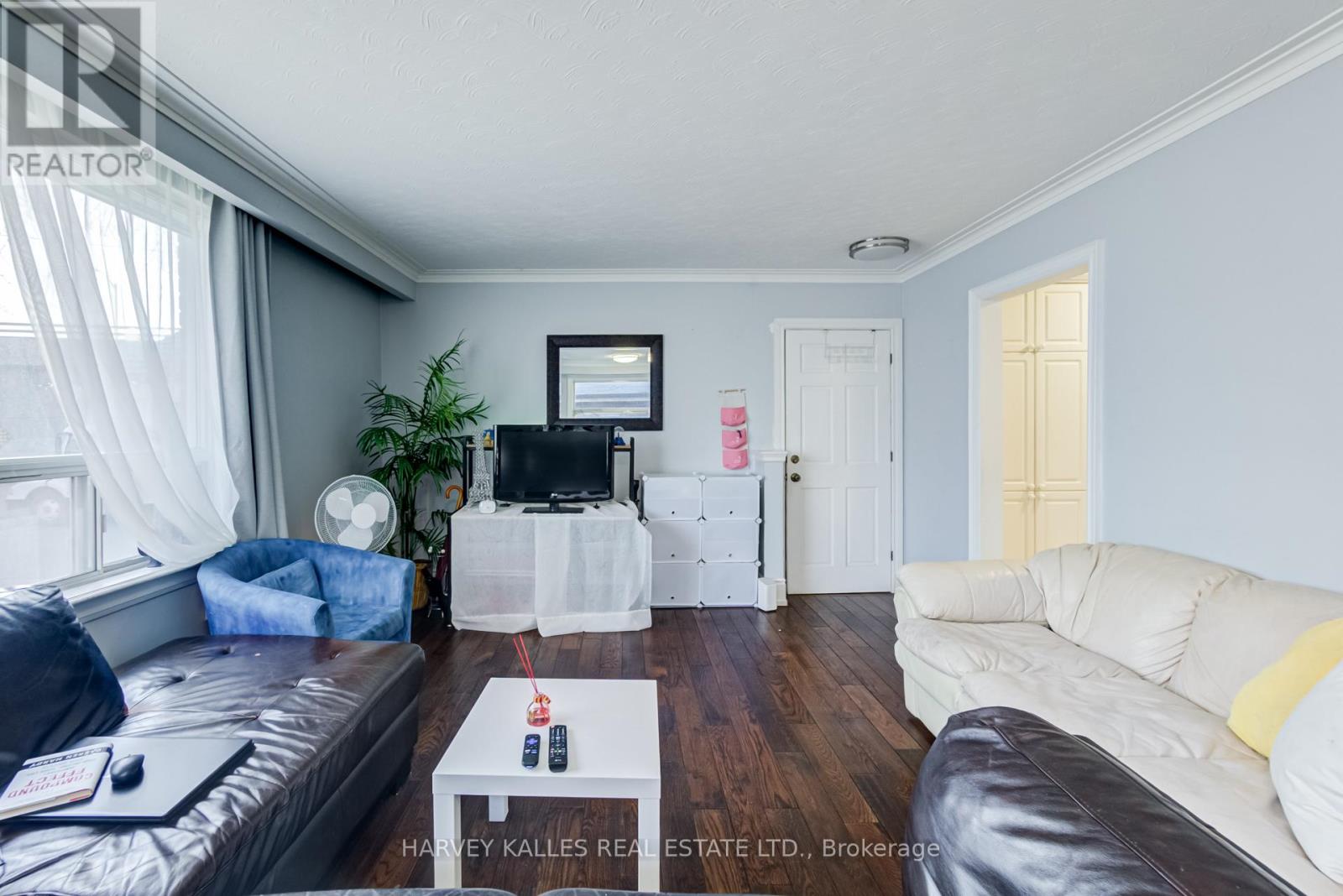 72 Mendota Road Property Photo 3